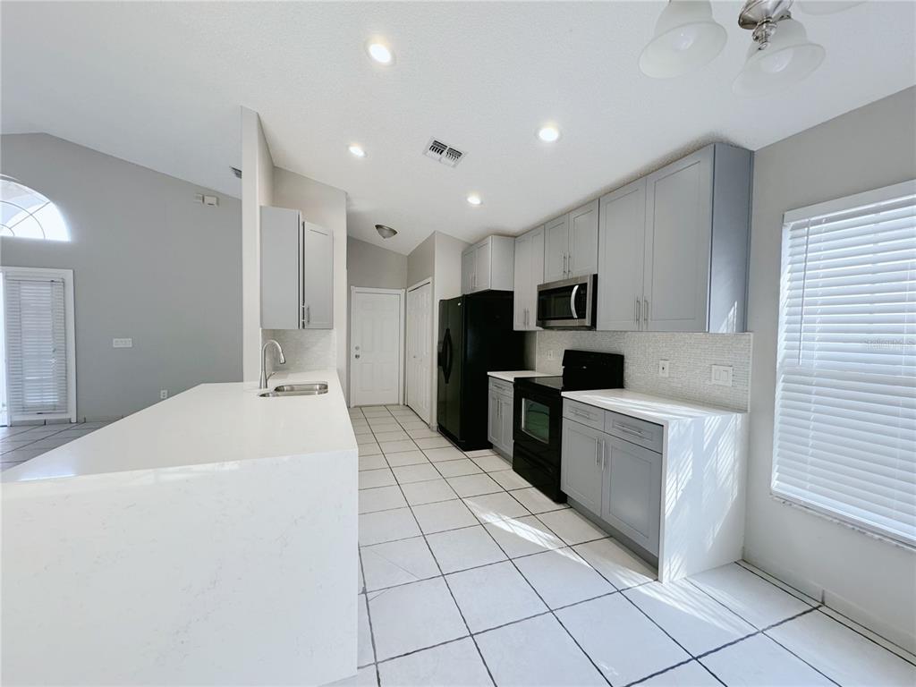 2342 Lily Pad Lane Kissimmee, FL 34743 - Photo 11 of 28