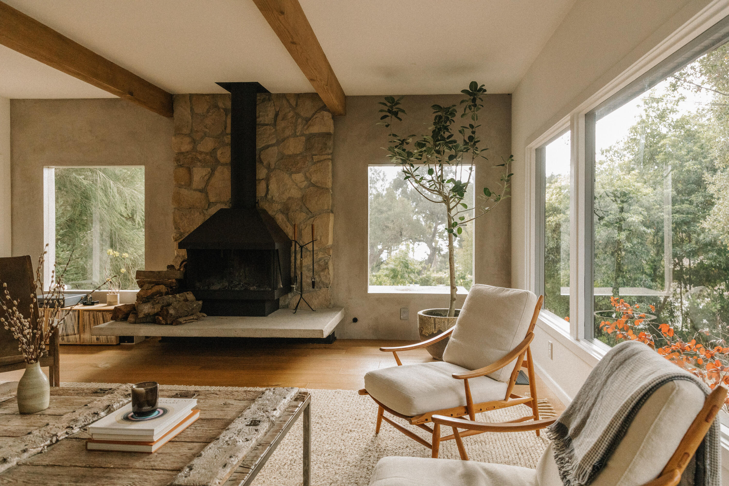 684 Ladera Lane Montecito, CA 93108 - Photo 6 of 29 .