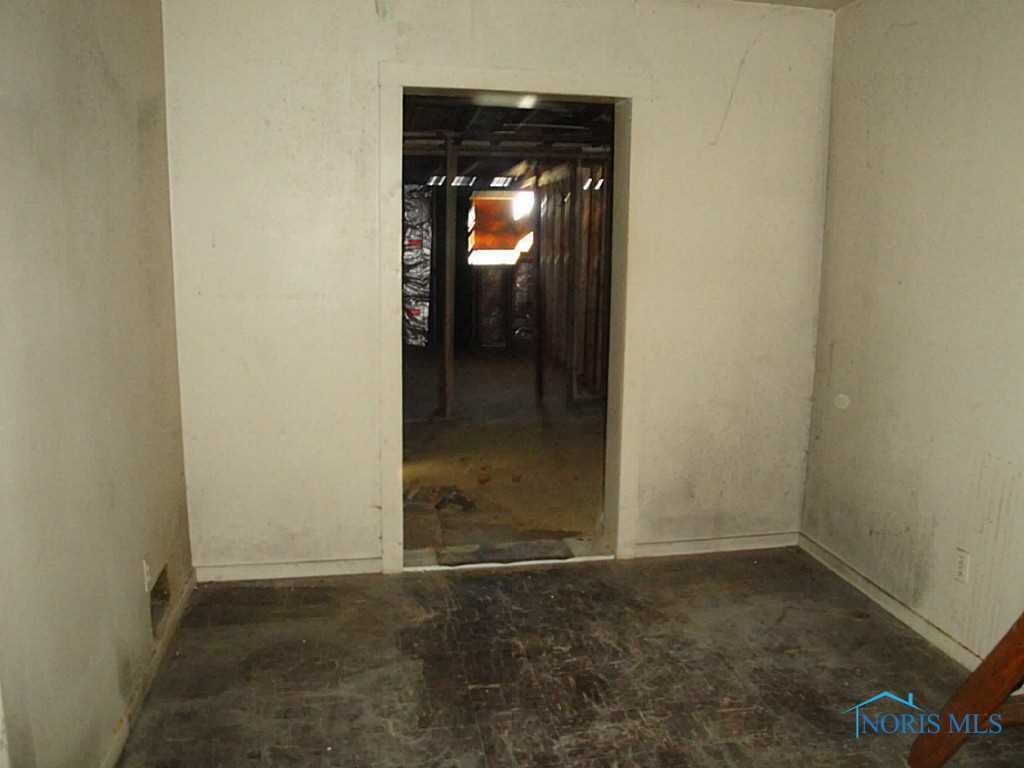5322 Spicer Road Toledo, OH 43612 - Photo 6 of 10 Gallery Image 6