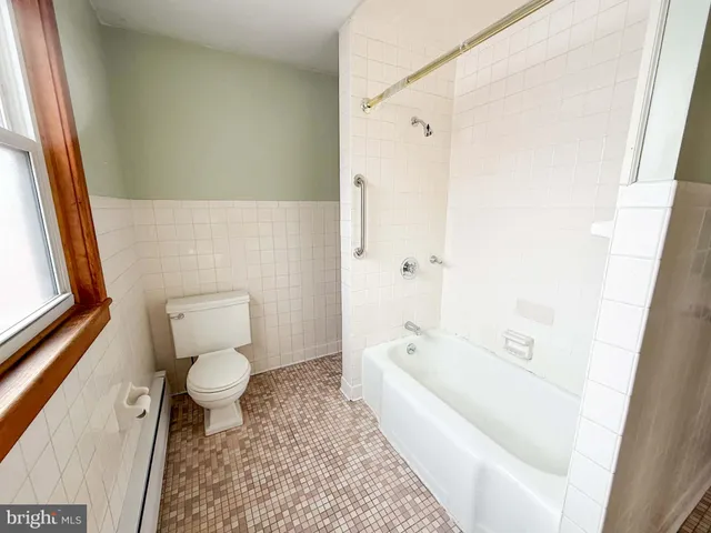 $875 | 1520 Philadelphia Avenue, Unit A, Chambersburg, PA 17201