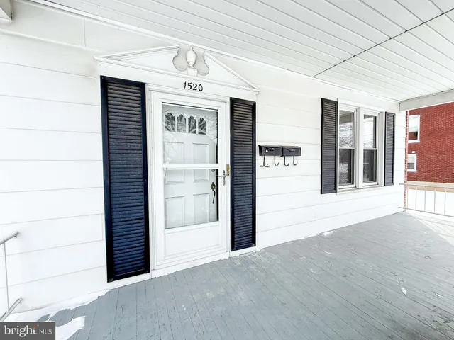 $875 | 1520 Philadelphia Avenue, Unit A, Chambersburg, PA 17201