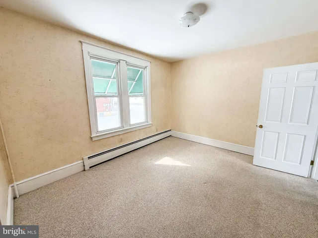 $875 | 1520 Philadelphia Avenue, Unit A, Chambersburg, PA 17201