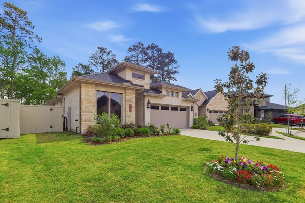 $385,000 | 311 Bananaquit Way, Magnolia, TX 77354