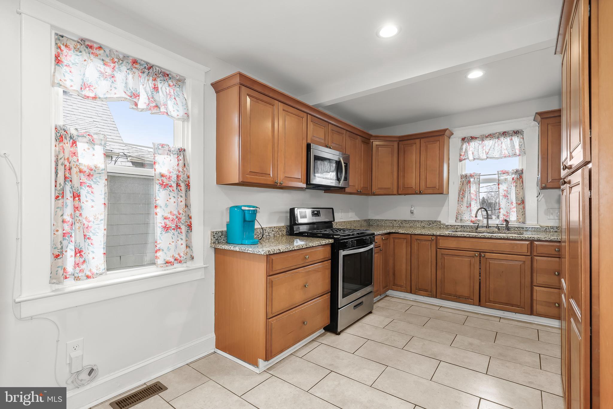 401 Walcott Road Baltimore, MD 21206 - Photo 11 of 38 Kitchen