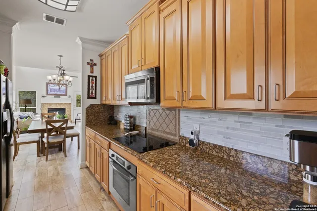 $336,900 | 10 Ventana Parkway, Unit 10, San Antonio, TX 78256
