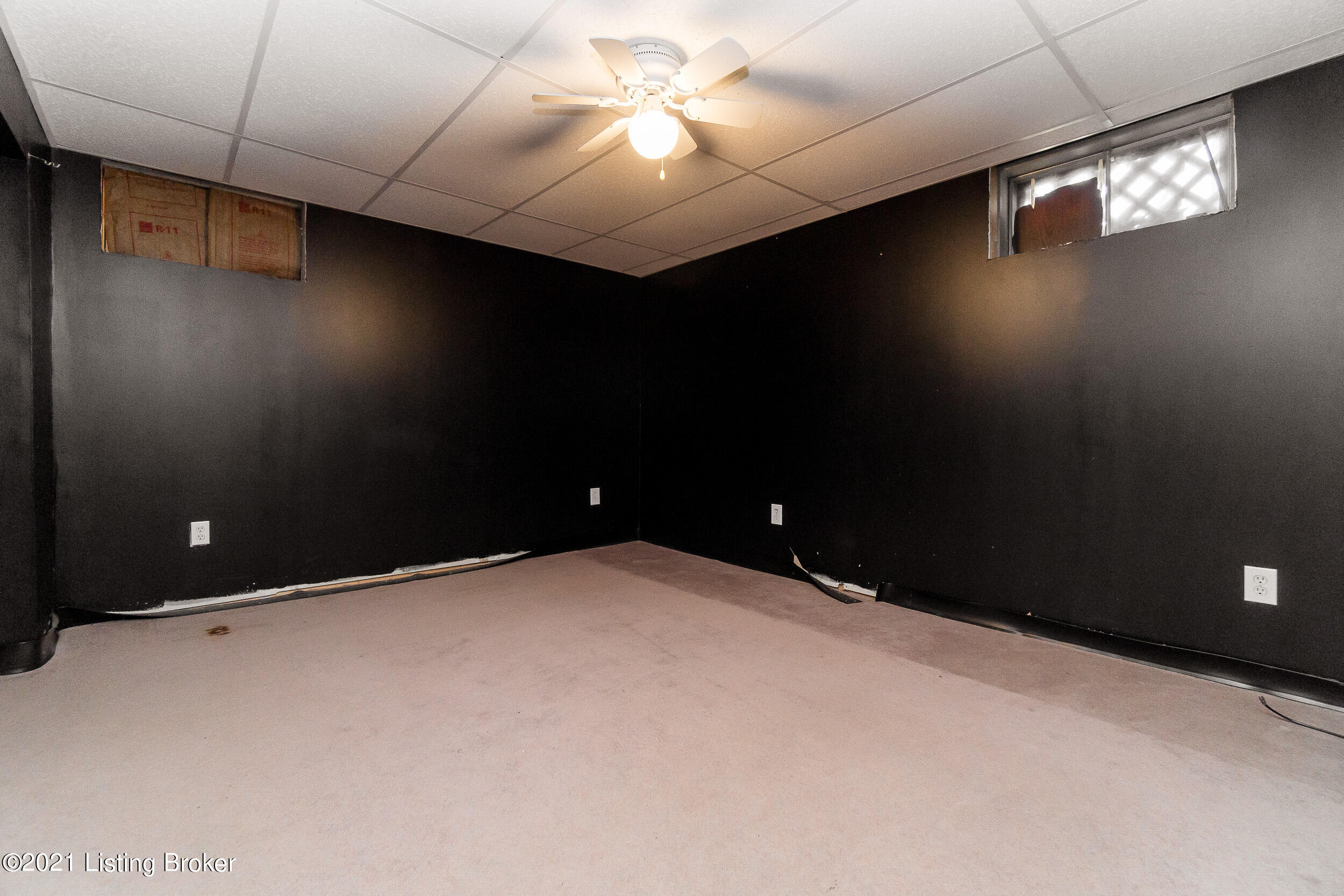 907 Moser Road Louisville, KY 40223 - Photo 55 of 59 907 Moser Rd-54