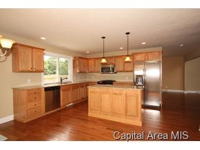 505 North Oak Hill Road Rochester, IL 62563 - Photo 8 of 16