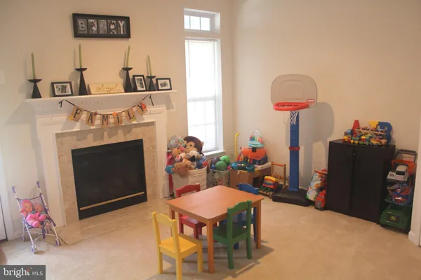 $3,350 | 3577 Ellery Circle, Falls Church, VA 22041