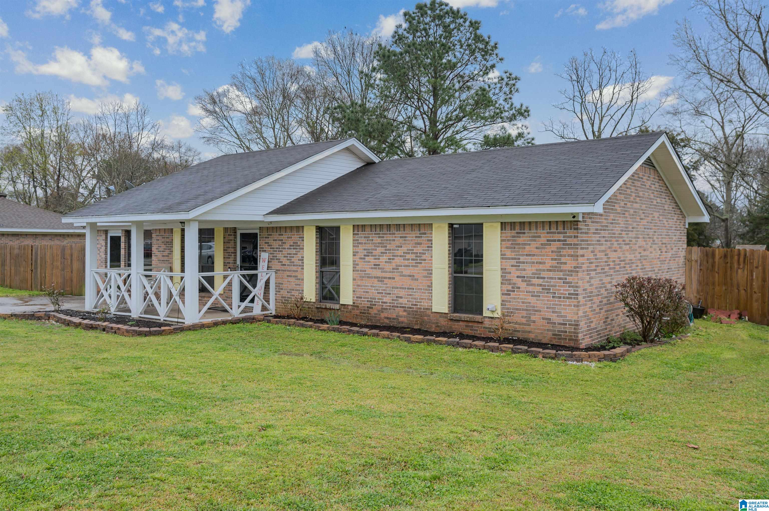 112 Colonial Circle Clanton, AL 35045 - Photo 3 of 39