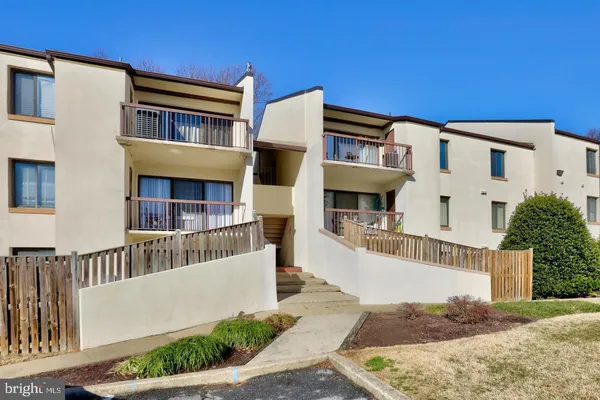 $207,000 | 10118 Campus Way South, Unit 1037B, Upper Marlboro, MD 20774