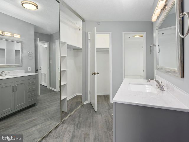 $665,000 | 1600 North Oak Street, Unit 1222, Arlington, VA 22209