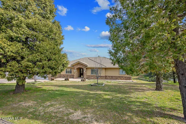 $875,000 | 39860 86th Street West, Leona Valley, CA 93551