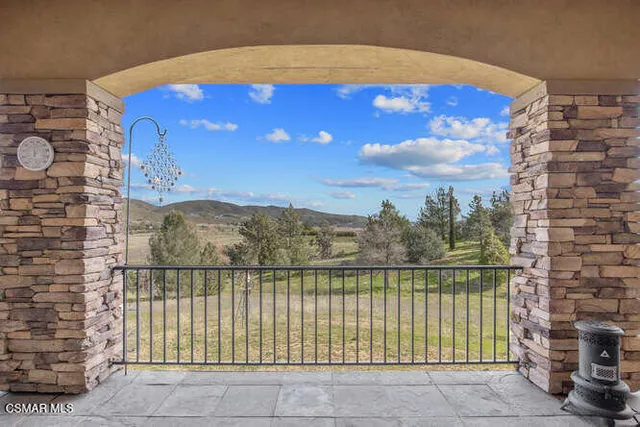 $875,000 | 39860 86th Street West, Leona Valley, CA 93551