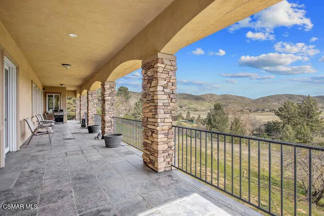 $875,000 | 39860 86th Street West, Leona Valley, CA 93551