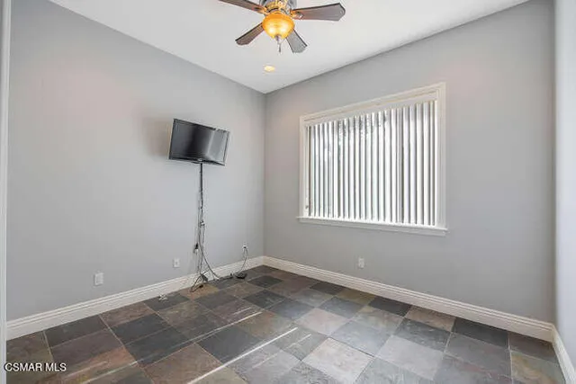 $875,000 | 39860 86th Street West, Leona Valley, CA 93551