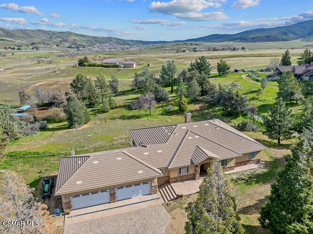$875,000 | 39860 86th Street West, Leona Valley, CA 93551