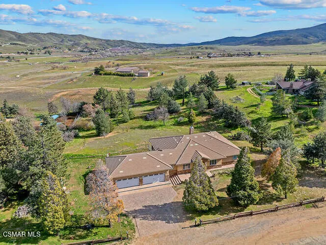 $875,000 | 39860 86th Street West, Leona Valley, CA 93551