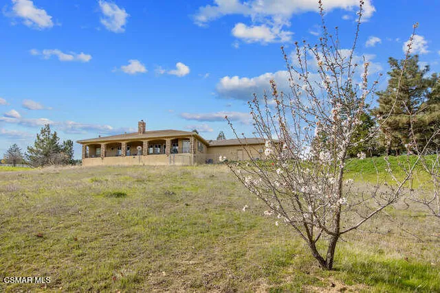 $875,000 | 39860 86th Street West, Leona Valley, CA 93551