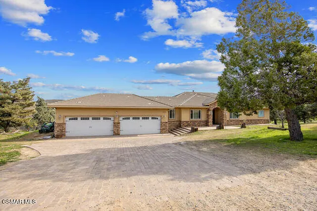 $875,000 | 39860 86th Street West, Leona Valley, CA 93551