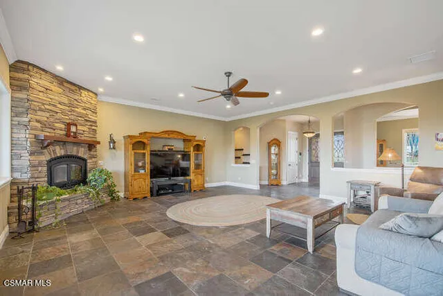 $875,000 | 39860 86th Street West, Leona Valley, CA 93551