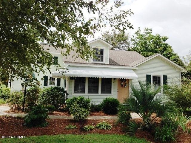105 Channel Rock Road Beaufort, NC 28516 - Photo 1 of 103 Front from Rd