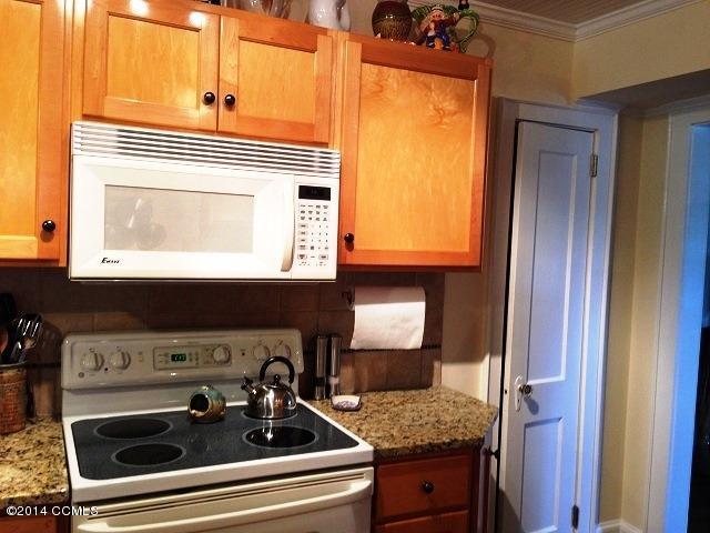 105 Channel Rock Road Beaufort, NC 28516 - Photo 13 of 103 Kitchen-range