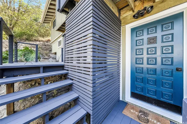 $1,549,000 | 817 Ekoa Place, Honolulu, HI 96821