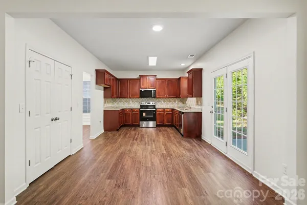 $369,900 | 9823 Jeanette Circle, Charlotte, NC 28213