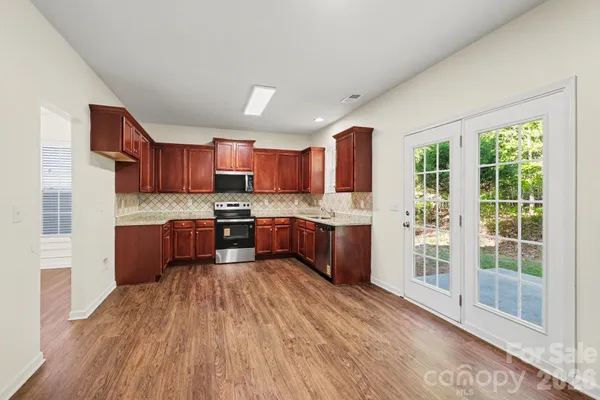$369,900 | 9823 Jeanette Circle, Charlotte, NC 28213