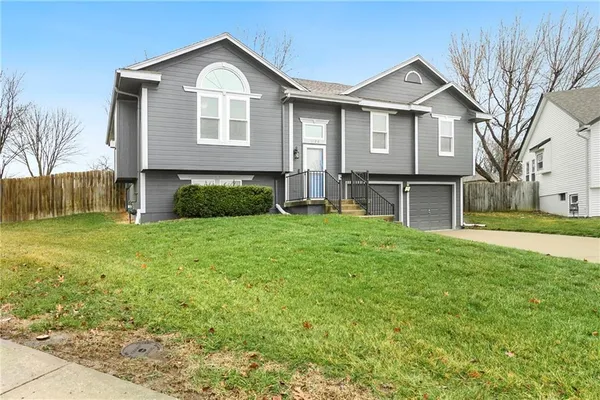 $310,000 | 1128 Mohican Court, Independence, MO 64056