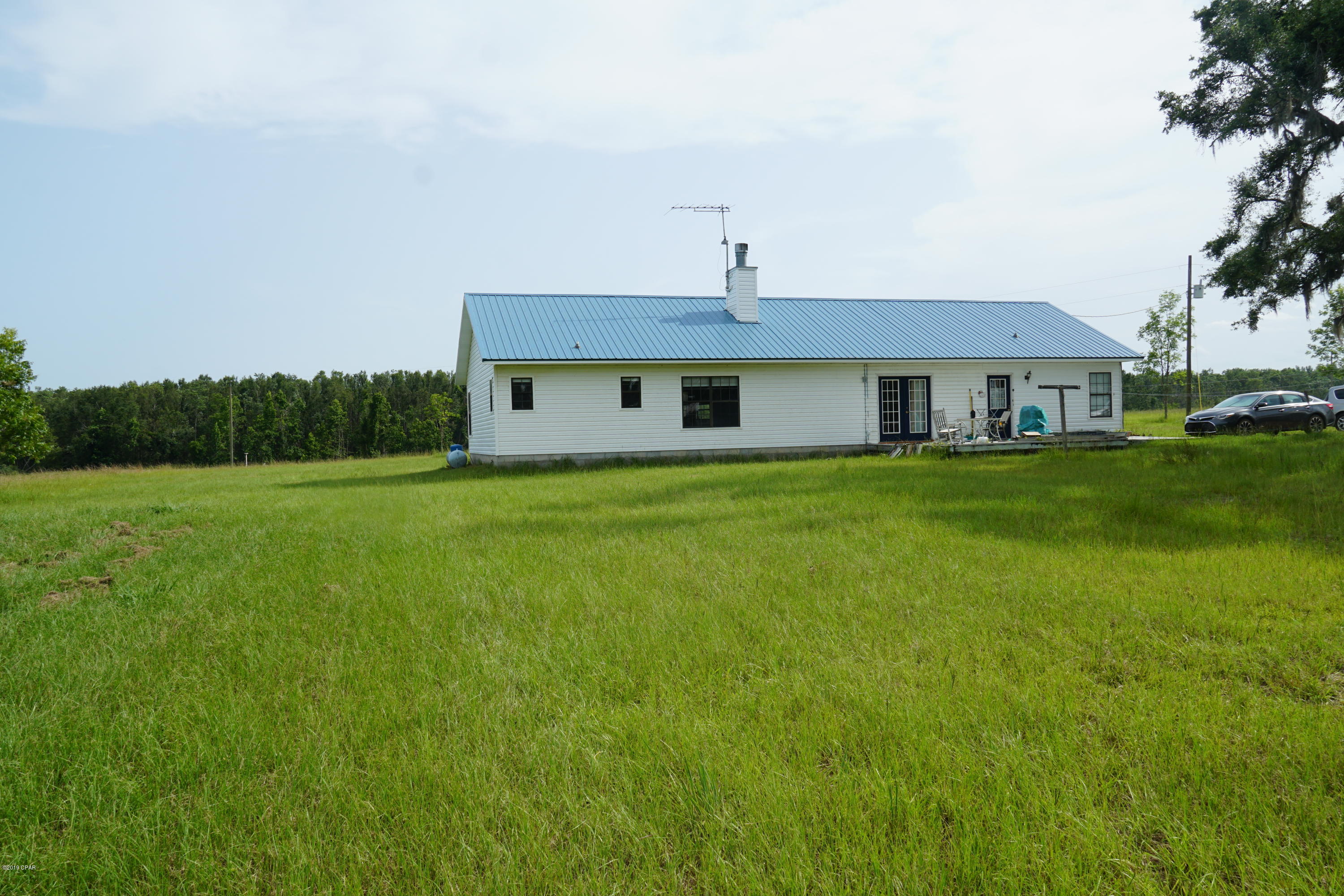 1494 Blount Road Grand Ridge, FL 32442 - Photo 12 of 51 Gallery Image 12