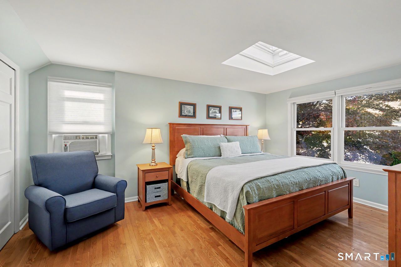 427 Reef Road Fairfield, CT 06824 - Photo 15 of 31