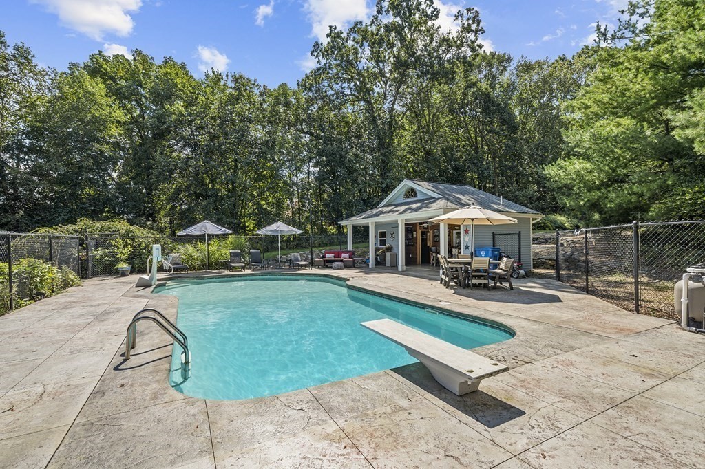 104 Burnt Swamp Road Cumberland, RI 02864 - Photo 26 of 32