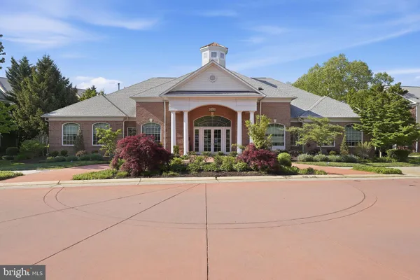 $2,500 | 42496 Mayflower Terrace, Unit 302, Brambleton, VA 20148