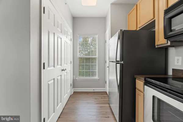 $2,500 | 42496 Mayflower Terrace, Unit 302, Brambleton, VA 20148