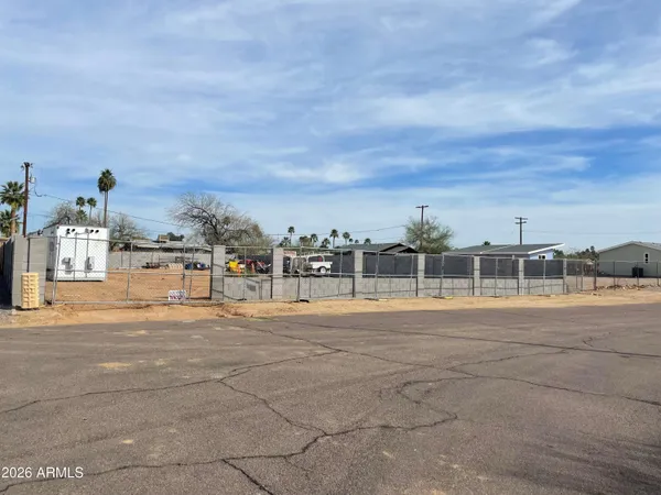 $270,000 | 2212 East Libby Street, Phoenix, AZ 85022