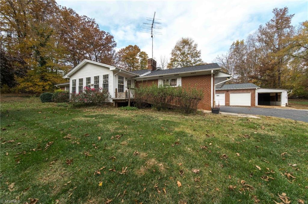 1119 Milling Road Mocksville, NC 27028 - Photo 2 of 33