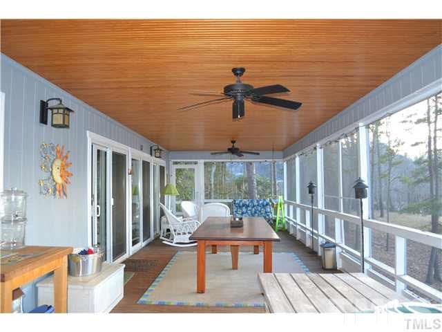 3 Fox Road Clarksville, VA 23927 - Photo 3 of 21 a living room with furniture