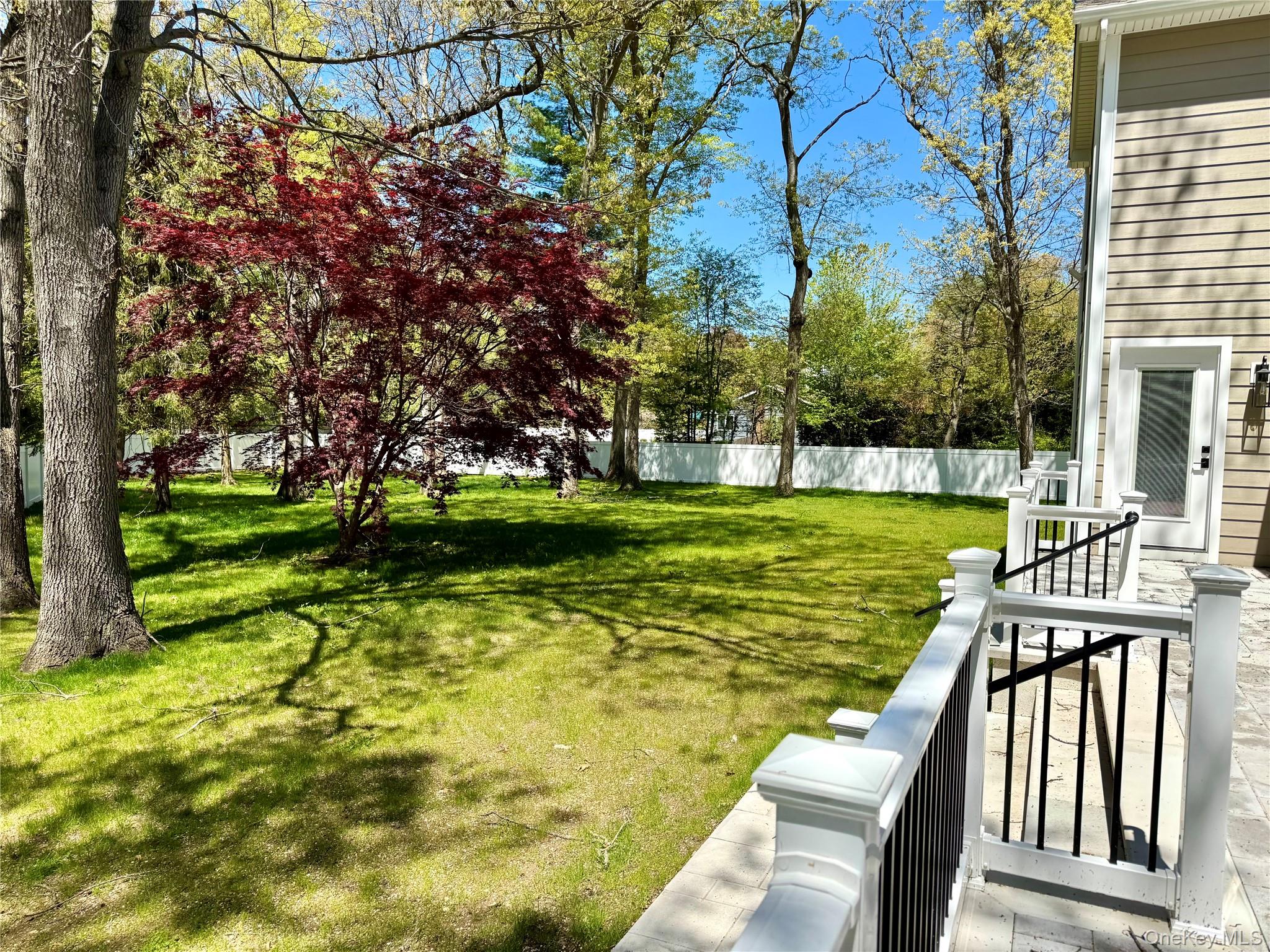 654 Caledonia Road Dix Hills, NY 11746 - Photo 35 of 37