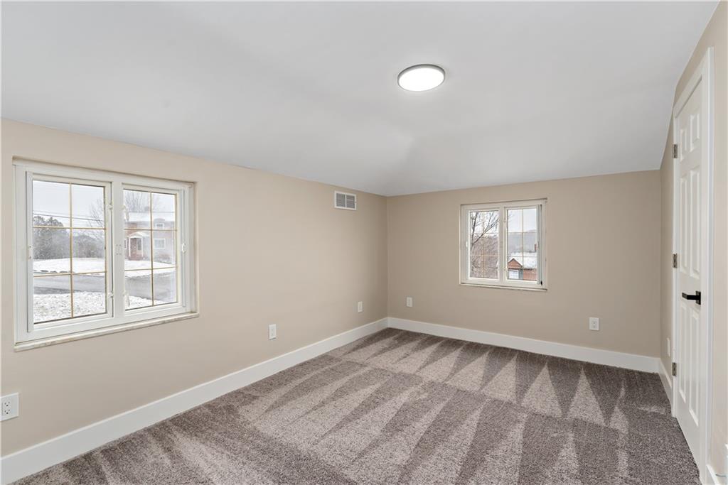 3755 Rural Court East Pittsburgh, PA 15221 - Photo 17 of 30 Gallery Image 17