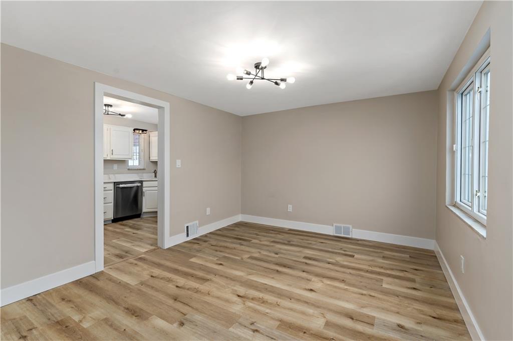 3755 Rural Court East Pittsburgh, PA 15221 - Photo 9 of 30 Gallery Image 9