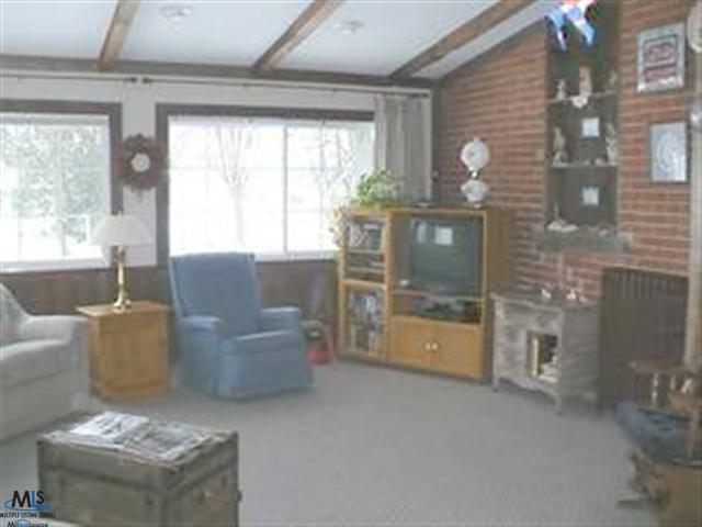 4286 North Summers Road Imlay City, MI 48444 - Photo 5 of 11 31121963-4.JPG