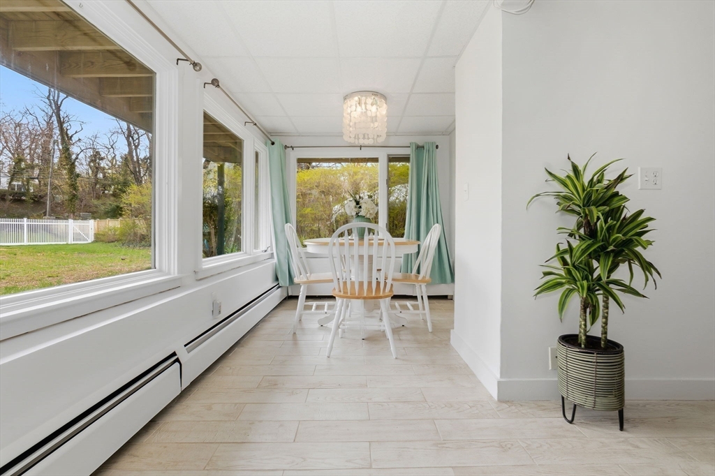 6 Mt Locust Place, Unit 2 Gloucester, MA 01930 - Photo 8 of 39