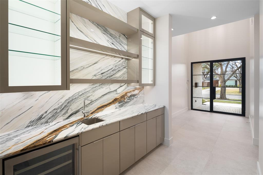 3262 St Croix Drive Dallas, TX 75229 - Photo 2 of 19