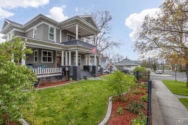 $617,500 | 302 4th Avenue, Lewiston, ID 83501
