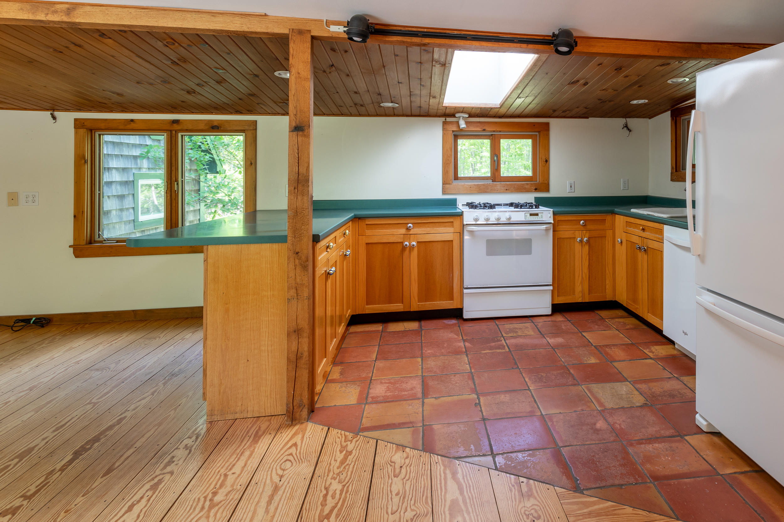 682 Pool Street Biddeford, ME 04005 - Photo 9 of 12 OceanViewProperties_PL-553