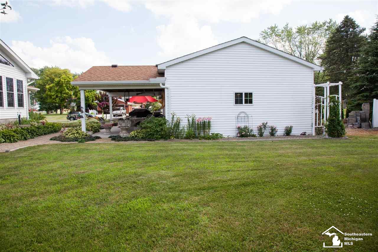 10487 Grafton Road Carleton, MI 48117 - Photo 21 of 54