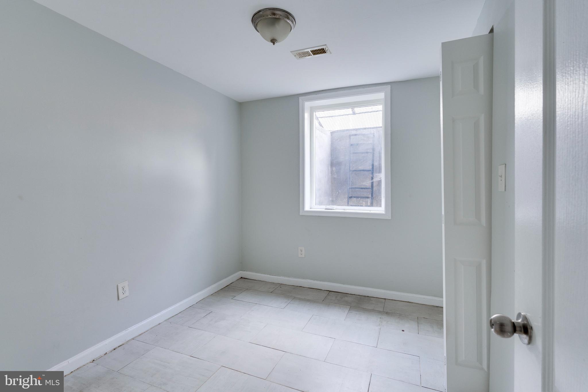 4602 Hillside Road Southeast Washington, DC 20019 - Photo 8 of 21