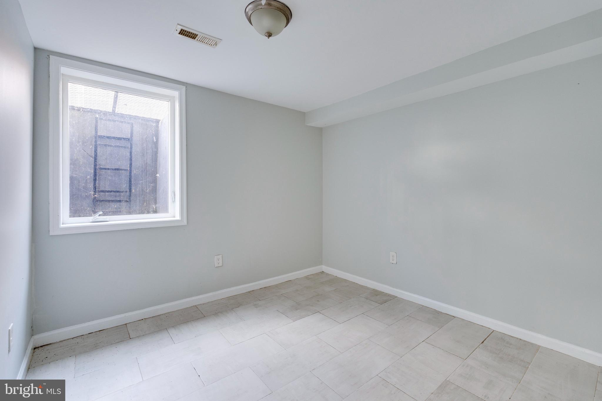 4602 Hillside Road Southeast Washington, DC 20019 - Photo 10 of 21