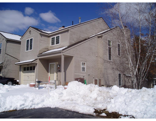 112 E Ridgefield Circle, Unit 112E Clinton, MA 01510 - Photo 6 of 6 Gallery Image 6
